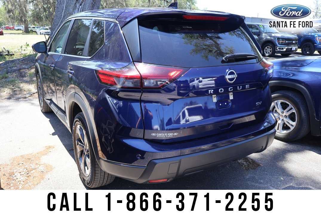 Used 2024 Nissan Rogue SV FWD image 3