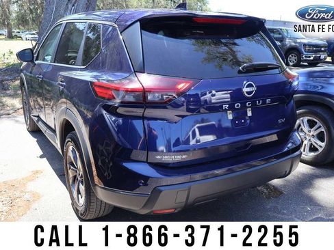Used 2024 Nissan Rogue SV FWD image 3