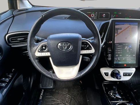 Certified 2017 Toyota Prius Prime Advanced FWD image 6