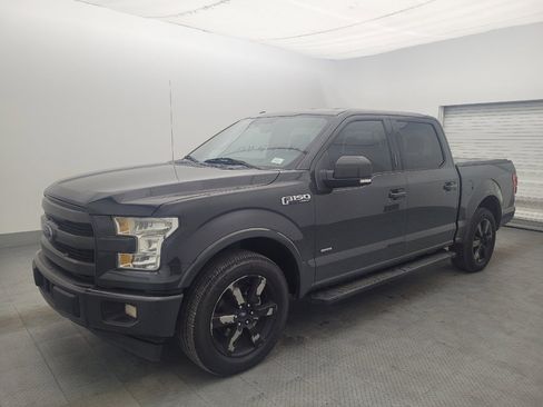 Used 2017 Ford F150 Lariat RWD image 2