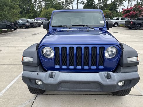 Used 2020 Jeep Wrangler Unlimited Sport S AWD/4WD image 3
