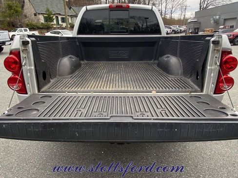 Used 2008 Dodge Ram 1500 Truck SLT image 8