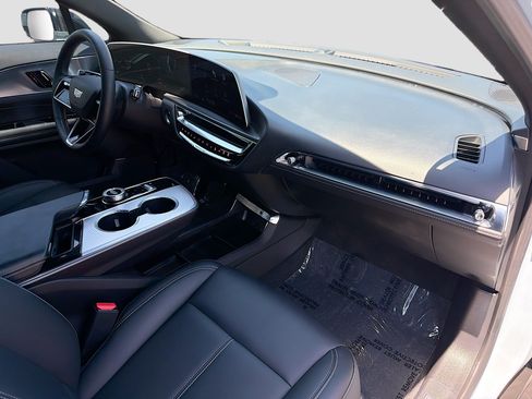 Certified 2024 Cadillac Lyriq Tech w/ Driver Assist Package RWD image 30
