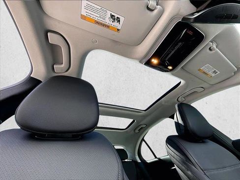 Used 2025 Mercedes-Benz C 300 C 300 image 17