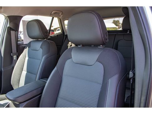 Used 2026 Chevrolet Trax LT w/ Driver Confidence Package FWD image 29