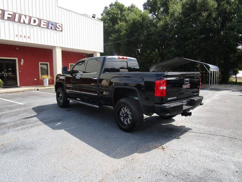 Used 2016 GMC Sierra 2500 Denali w/ Duramax Plus Package AWD/4WD image 4