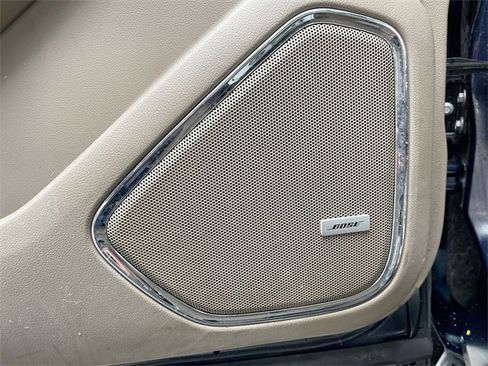 Used 2020 GMC Yukon XL SLT w/ Premium Edition image 24