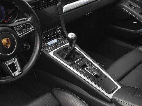 Used 2017 Porsche 911 Carrera S image 35