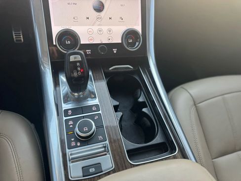 Used 2020 Land Rover Range Rover Sport HSE Dynamic image 35