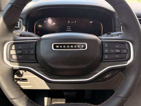 Used 2022 Jeep Wagoneer Series II w/ Premium Group I RWD image 11
