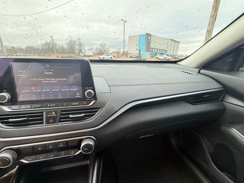 Used 2022 Nissan Altima 2.5 SR image 40