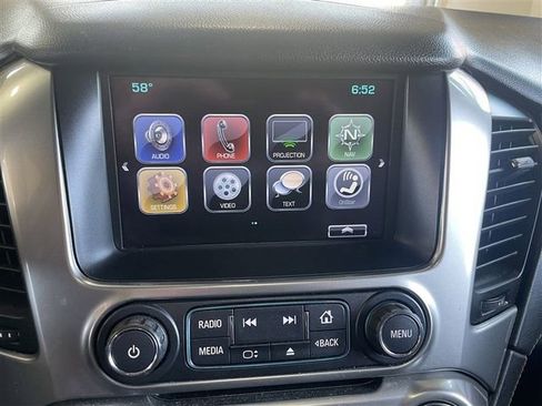 Used 2018 Chevrolet Suburban Premier image 18