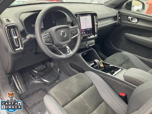 Used 2023 Volvo XC40 Recharge Plus AWD/4WD image 6