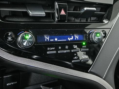 Used 2024 Toyota Camry XSE image 16