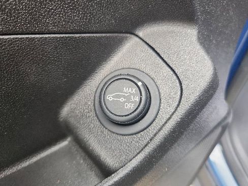 Used 2024 GMC Terrain SLT AWD/4WD image 26