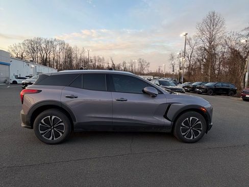 Used 2024 Chevrolet Blazer EV LT image 3