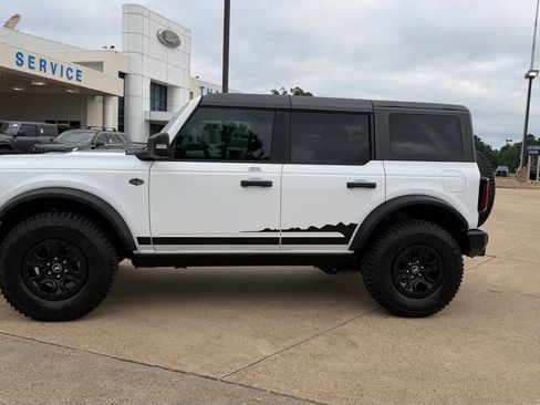 Used 2022 Ford Bronco Wildtrak AWD/4WD image 3