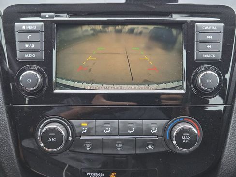 Used 2020 Nissan Rogue Sport S FWD image 7