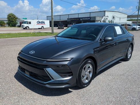 Used 2025 Hyundai Sonata SE FWD image 9