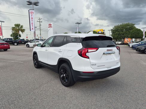 Used 2024 GMC Terrain SLE AWD/4WD image 5