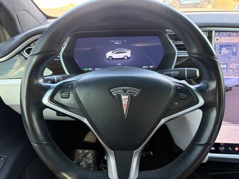 Used 2016 Tesla Model X 70D AWD/4WD image 15
