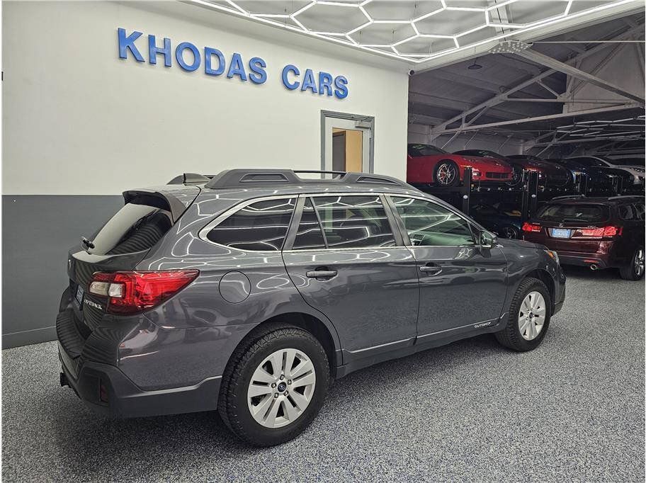 Used 2019 Subaru Outback 2.5i Premium AWD/4WD image 6