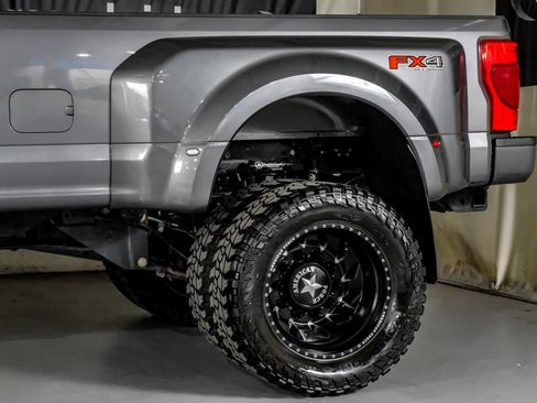 Used 2022 Ford F450 Platinum w/ FX4 Off-Road Package AWD/4WD image 14