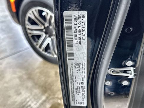 Used 2024 Jeep Wagoneer L Series II w/ Flexible Seating Group image 34