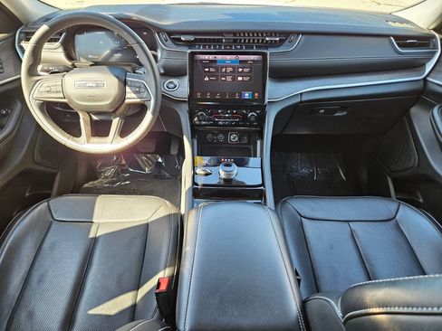 Used 2023 Jeep Grand Cherokee L Limited w/ Luxury Tech Group II AWD/4WD image 12