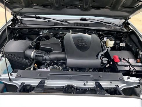 Certified 2022 Toyota Tacoma SR5 w/ Technology Package RWD image 29