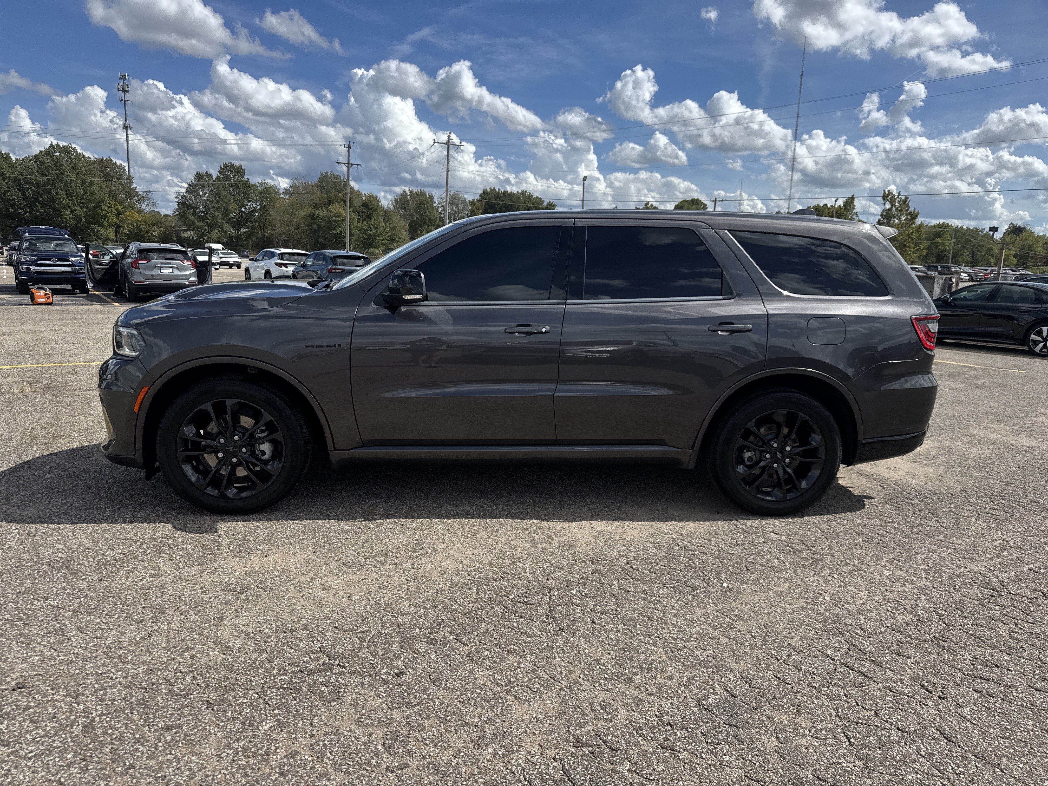 Used 2021 Dodge Durango R/T w/ Blacktop Package RWD image 2