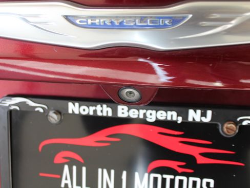 Used 2017 Chrysler Pacifica Limited w/ UConnect Theater Package image 34