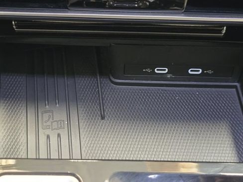 Used 2025 Volkswagen Atlas SEL Premium R-Line AWD/4WD image 19