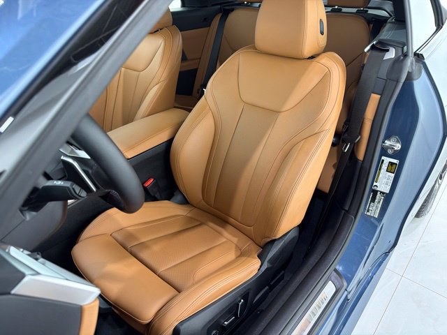 Used 2026 BMW M440i Convertible RWD image 15