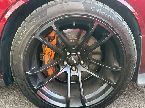 Used 2018 Dodge Challenger SRT Hellcat image 16