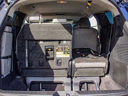 Used 2025 Toyota Sienna XLE image 16