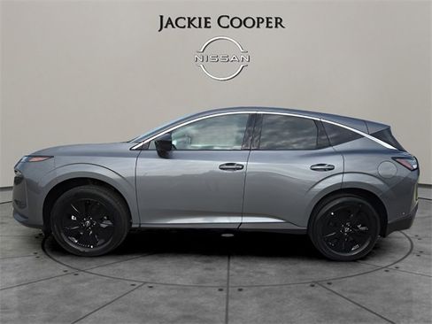 Certified 2025 Nissan Murano SV image 2