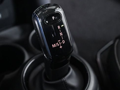 Certified 2022 MINI Cooper 4-Door Hardtop FWD image 18