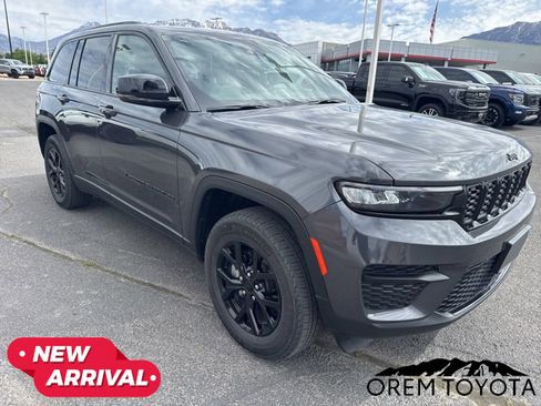 Used 2024 Jeep Grand Cherokee Altitude AWD/4WD image 1