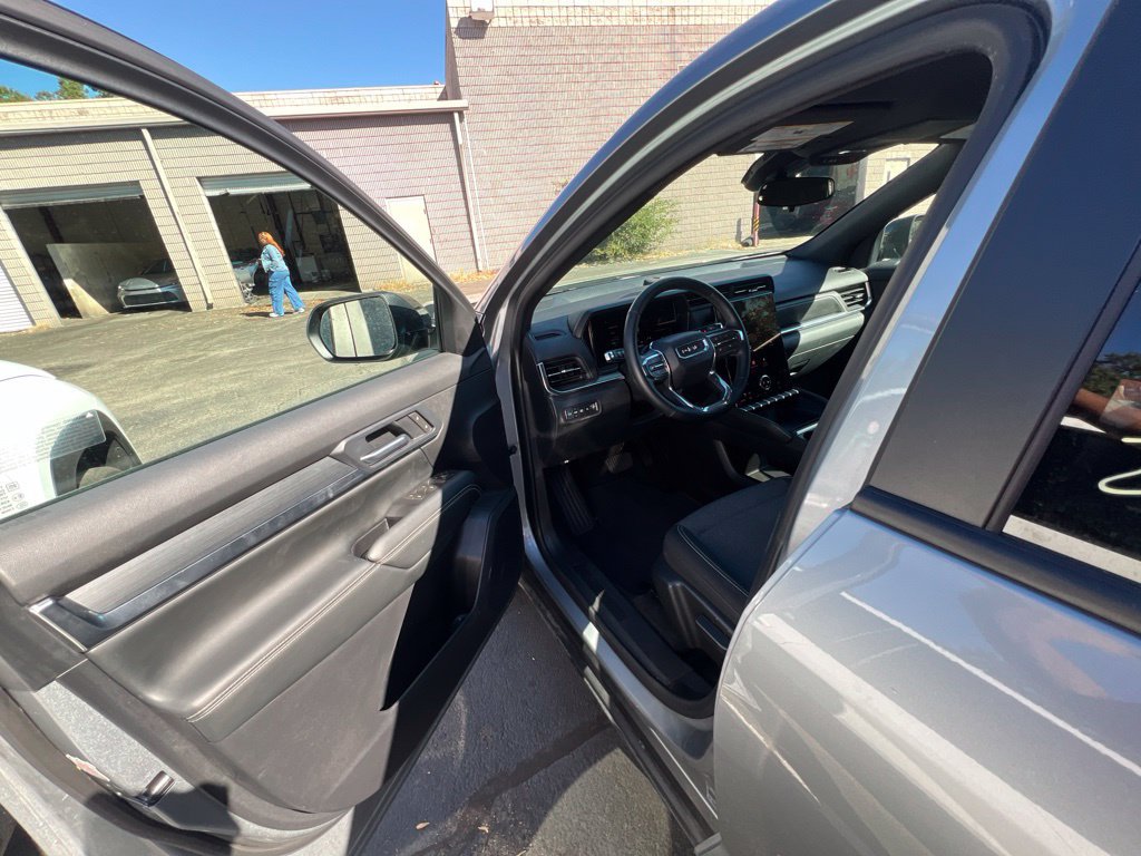 Used 2026 GMC Terrain Elevation FWD image 2
