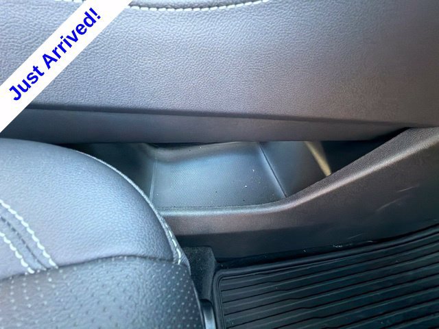 Used 2025 Chevrolet Traverse LT w/ Sun and Wheel Package FWD image 26