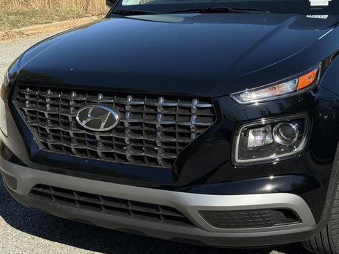 New 2026 Hyundai Venue SEL image 10