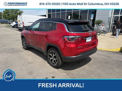 Used 2025 Jeep Compass Limited AWD/4WD image 6