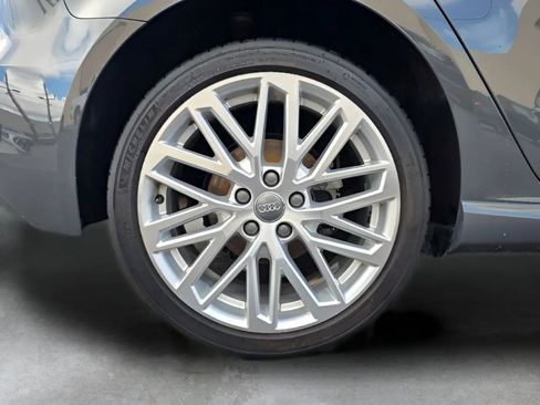 Used 2018 Audi A3 e-tron Prestige w/ Prestige Package image 12