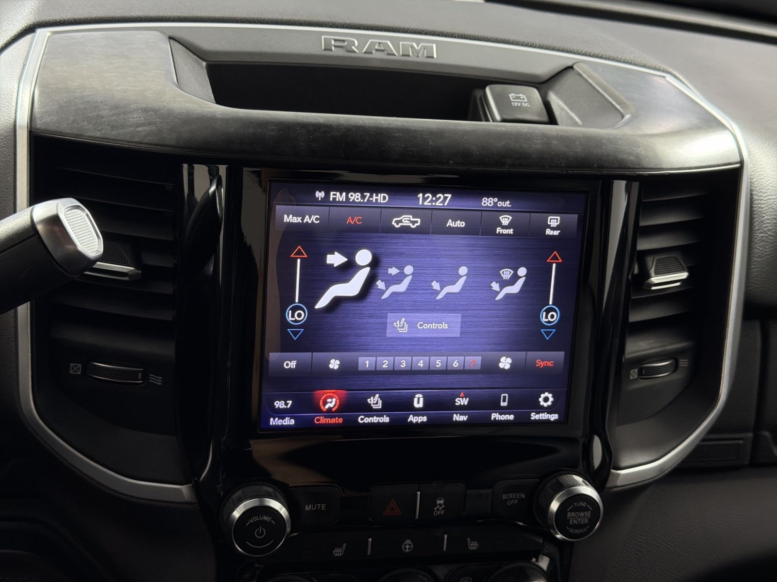 Used 2020 RAM 2500 Big Horn w/ Towing Technology Group AWD/4WD image 21