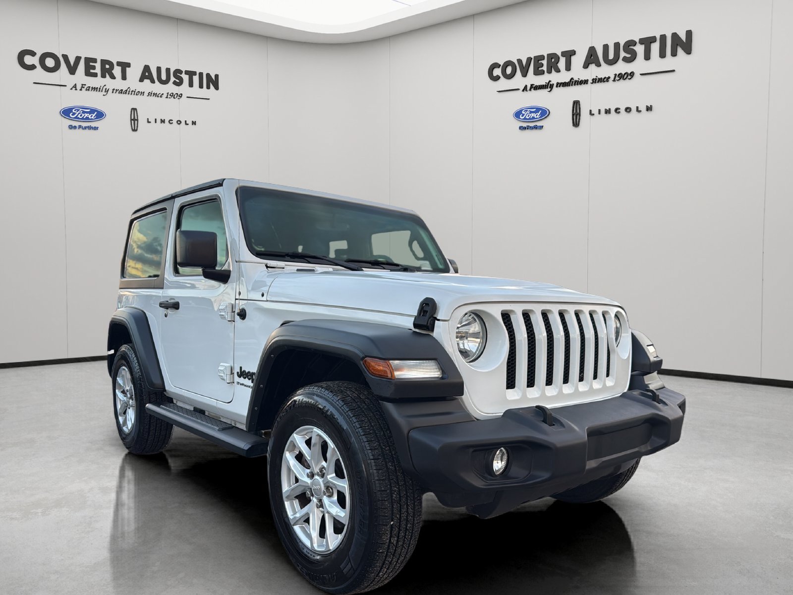 Used 2023 Jeep Wrangler Sport AWD/4WD image 7