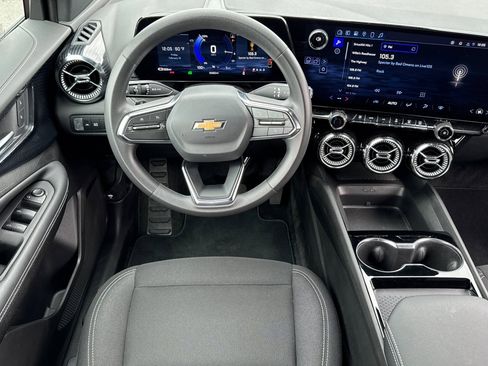 Used 2026 Chevrolet Blazer EV LT image 17