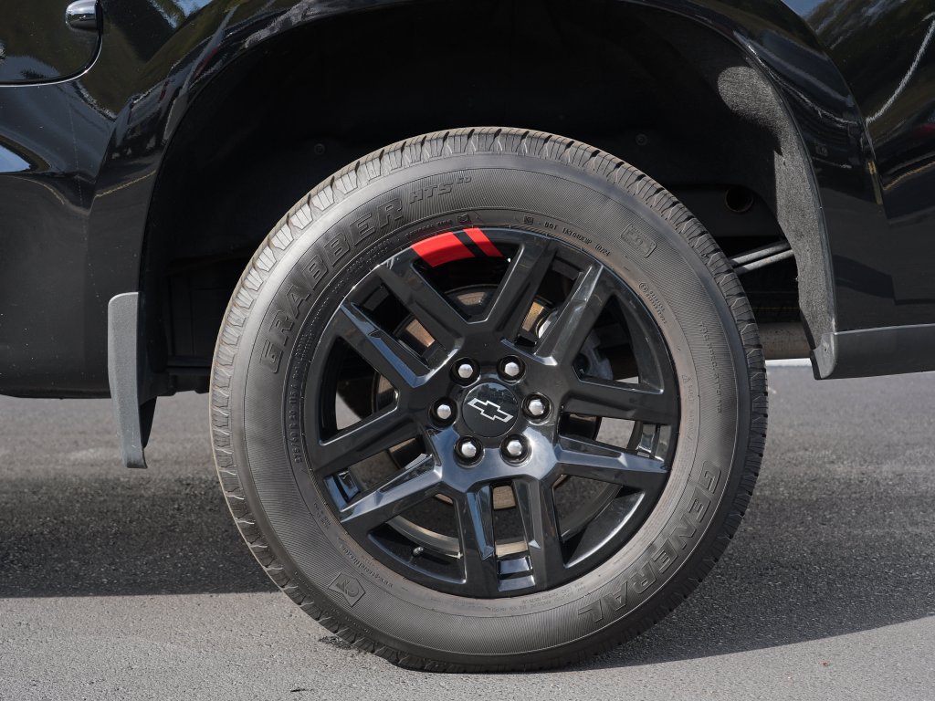 Used 2024 Chevrolet Silverado 1500 RST w/ Redline Edition AWD/4WD image 34