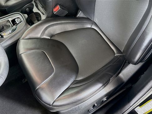 Used 2020 Jeep Cherokee Altitude image 19