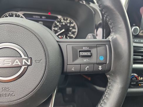 Used 2024 Nissan Pathfinder SV FWD image 13